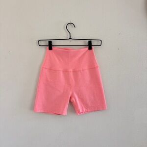 Beyond Yoga Spacedye High Rise Biker Shorts Salmon Pink S/P